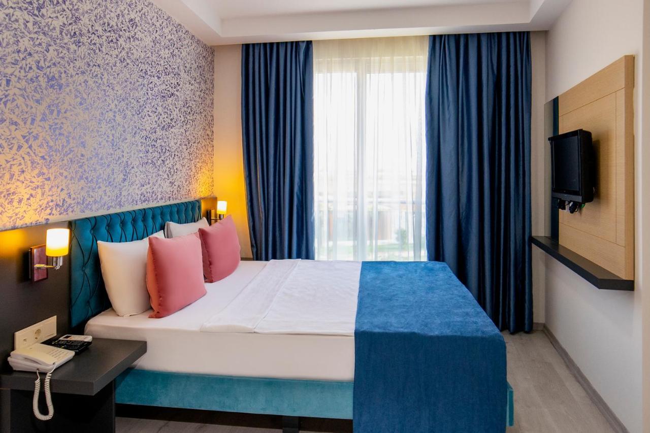 Royal Towers Lara Hotel Kemeragzi Dış mekan fotoğraf